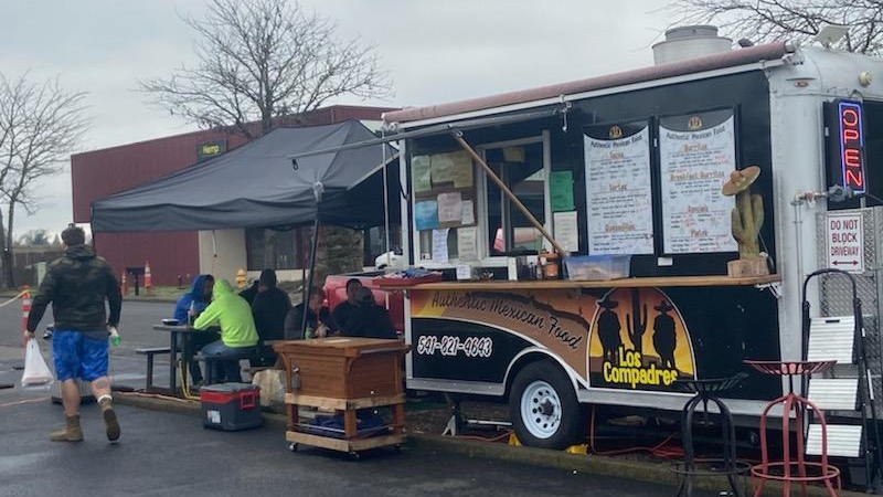 Los Compadres Mexican Food Truck - Tacos, Burritos & More