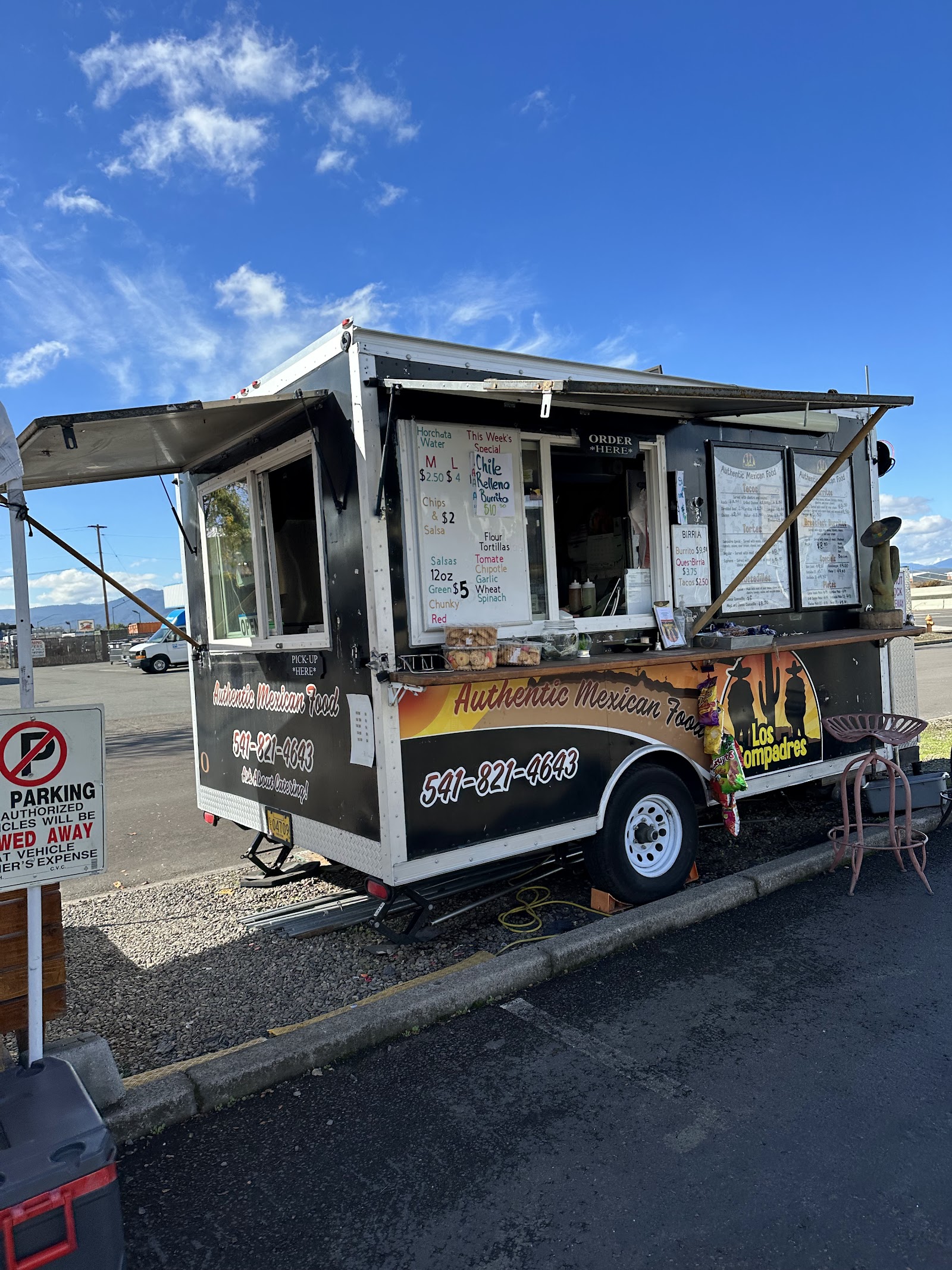 Los Compadres Mexican Food Truck - Tacos, Burritos & More